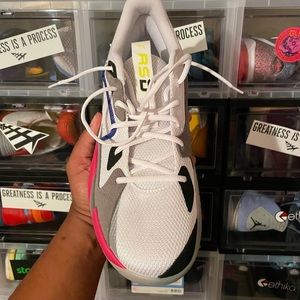 Unworn Size 12 Puma Dreamers